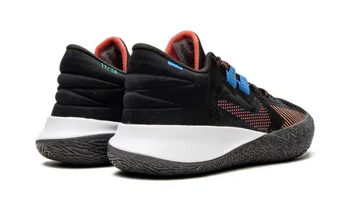 Nike Basketball Kyrie Flytrap V 