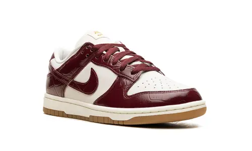 Nike Dunk Wmns Dunk Low LX 'Team Red Croc'