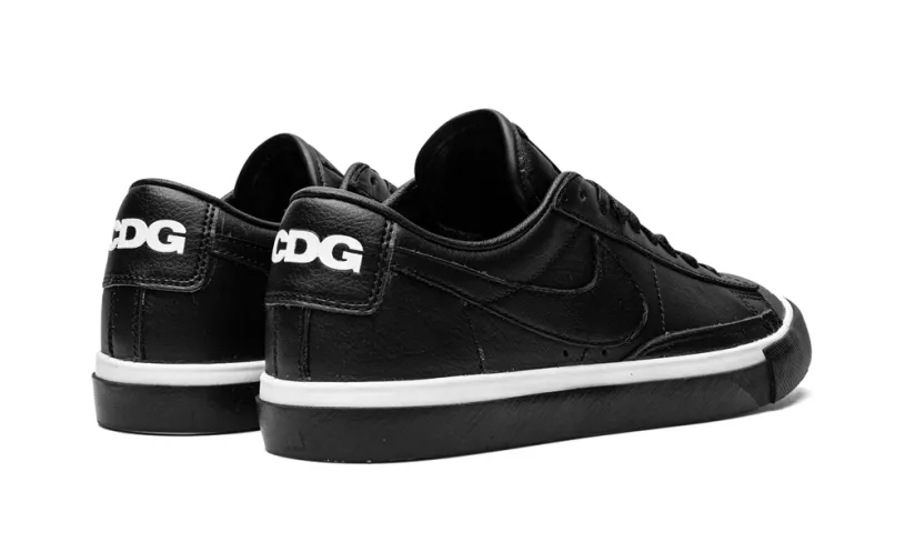 Nike Lifestyle Blazer Low   CDG 'CDG' 