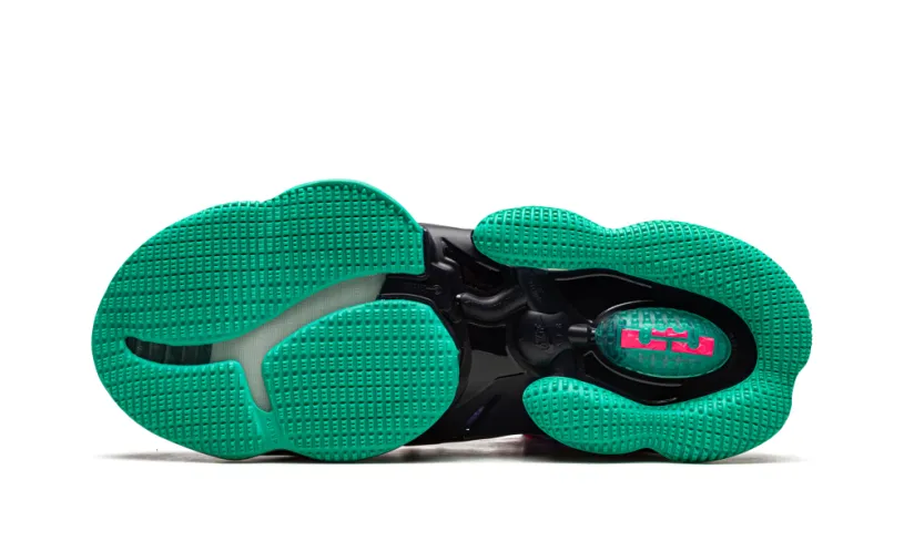 Nike Basketball LeBron 19 'DJ Bron' 