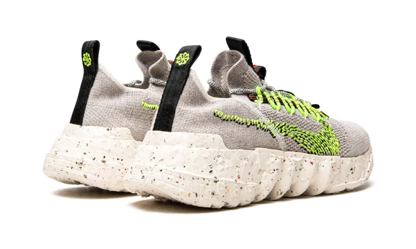 Nike Basketball Space Hippie 01