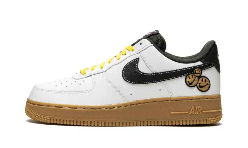 Nike Lifestyle Air Force 1 Low '07 LV8 'Go The Extra The Smile'