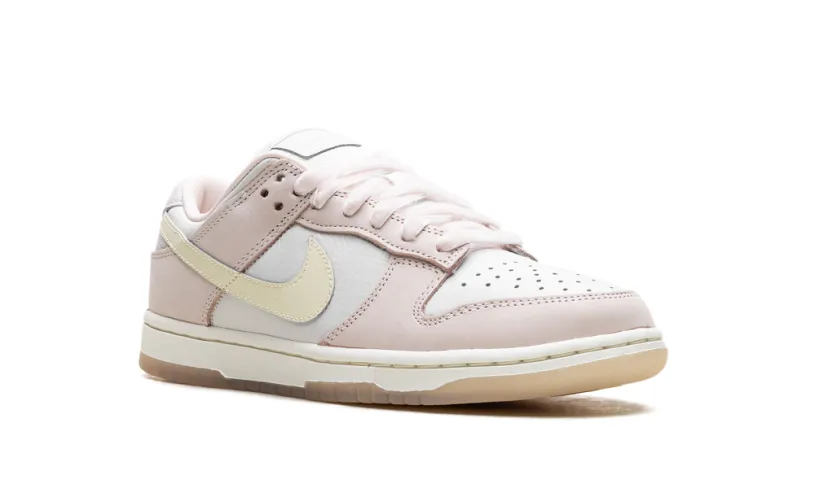 Nike Dunk Dunk Low WMNS 'Light Soft Pink' 