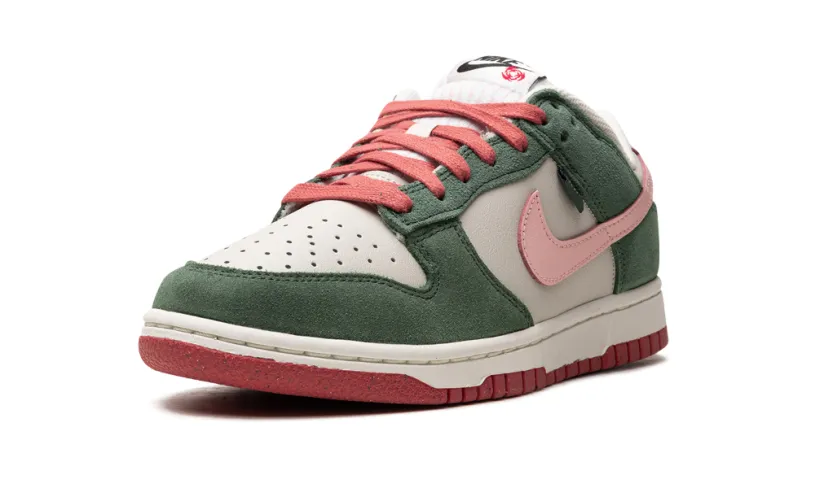 Nike Dunk DUNK LO SE WMNS 'All Petals United' 