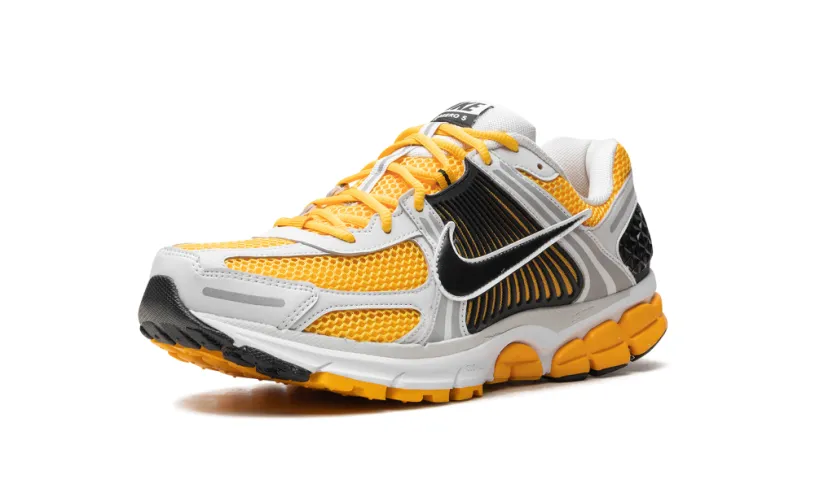 Nike Lifestyle Zoom Vomero 5 'University Gold'' 