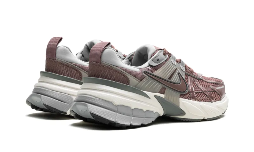 Nike Lifestyle V2K Run WMNS 'Smokey Mauve' 