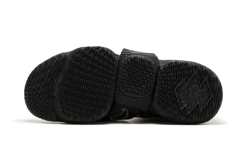 Nike Basketball Lebron 15 Lif 'King's Crown' 