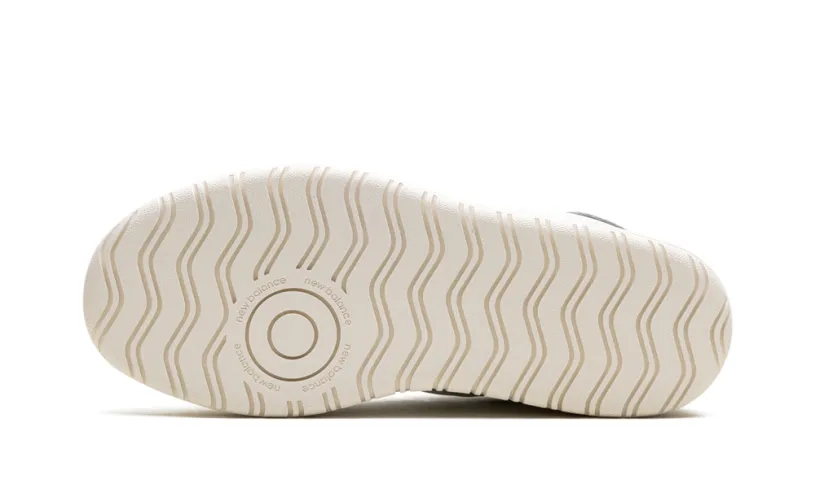 More New Balance 302 WMNS 'White Matte Pink' 