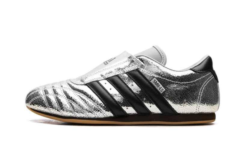 More Adidas Shoes Taekwondo WMNS 'Silver Metallic Black' 