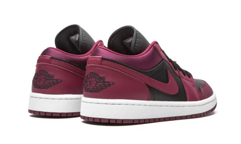 Air Jordan 1 AIR JORDAN 1 LO SE WMNS 'Beetroot' 