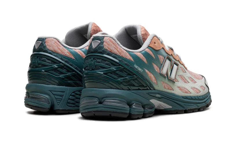 New Balance 1906R 1906W 'New Spruce Light Sparrow'