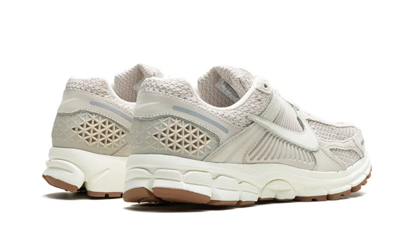 Nike Lifestyle ZOOM VOMERO 5 WMNS 'Light Orewood Brown' 