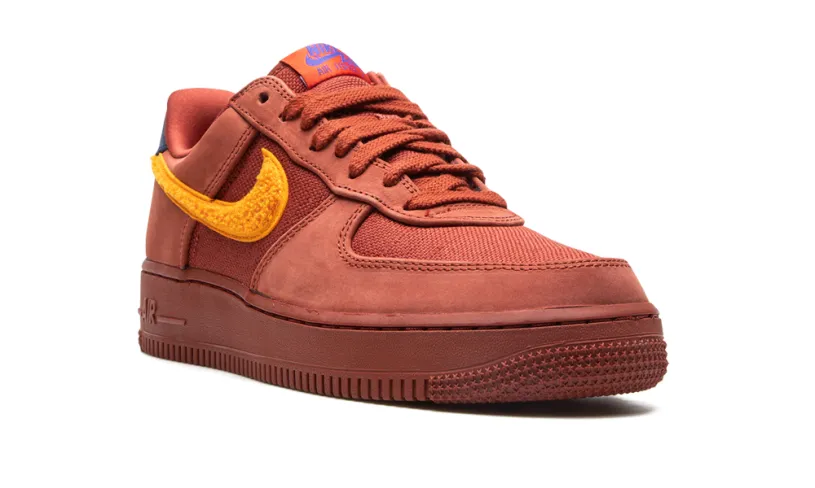 Nike Lifestyle Air Force 1 Low 'La Familia' 