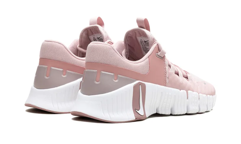 Nike Lifestyle WMNS Nike Free Metcon 5 'Pink Oxford' 
