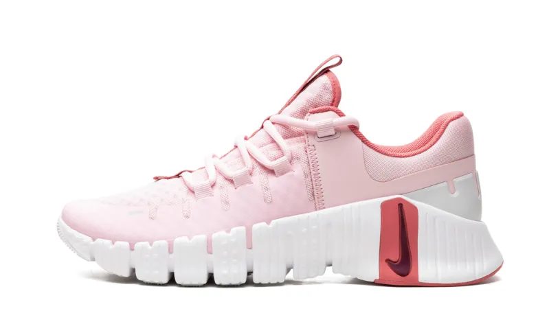 Nike Lifestyle Free Metcon 5 WMNS 'Pink Foam'