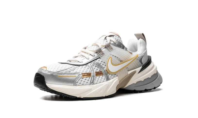 Nike Lifestyle V2K Run WMNS 'Khaki Metallic Silver' 