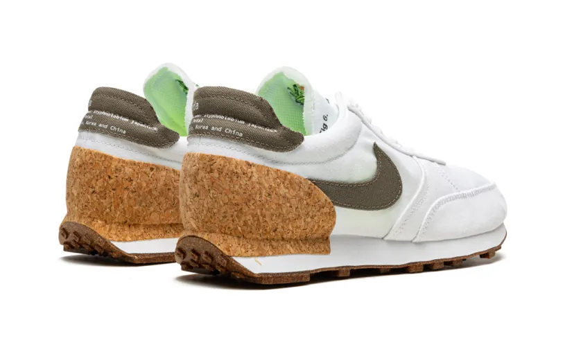 Nike Basketball Daybreak-Type 'Pagoda' 