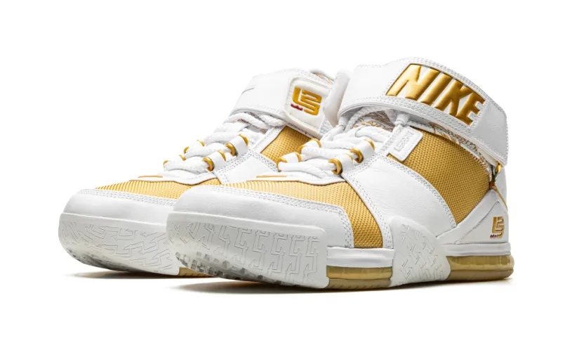 Nike Basketball LeBron 2 'Maccabi Tel Aviv' 