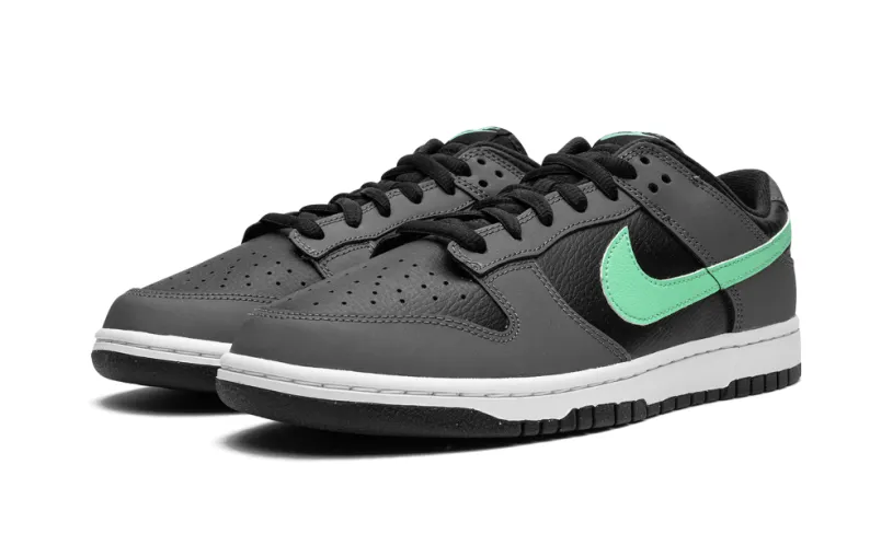 Nike Dunk Dunk Low Retro 'Black / Green Glow'