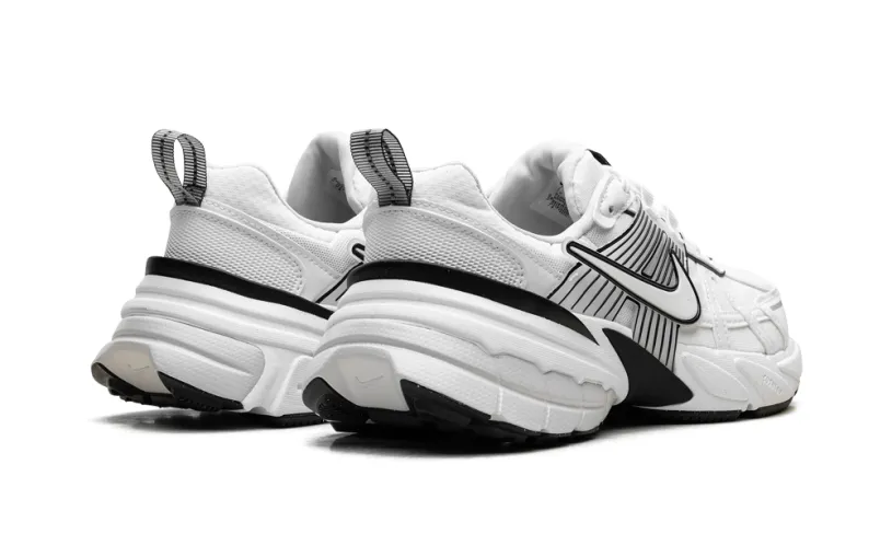 Nike Lifestyle V2K Run WMNS 'White White-Platinum Tint' 
