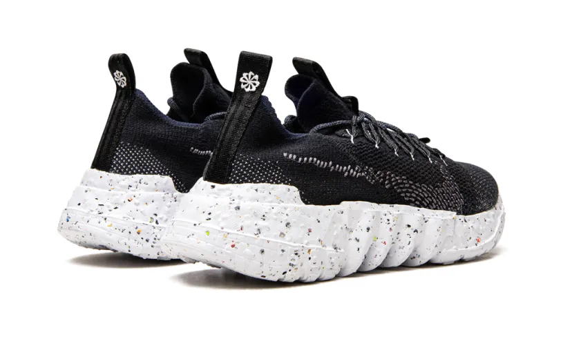 Nike Lifestyle Space Hippie 01
