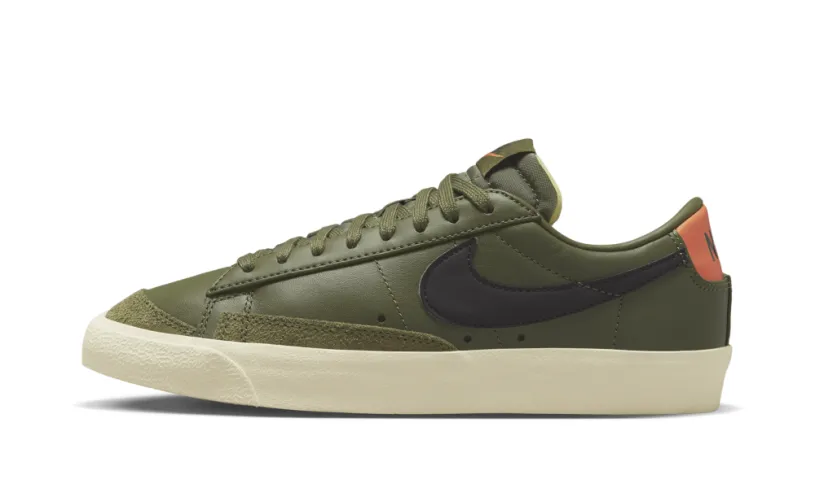 Nike Lifestyle BLAZER LOW 77 WMNS 'Orange'