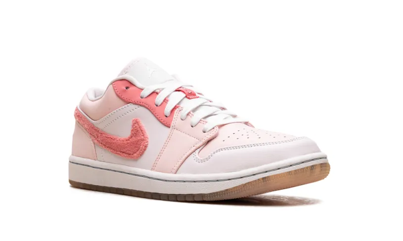 Air Jordan 1 Jordan 1 Low SE WMNS 'Mighty Swooshers Pink' 