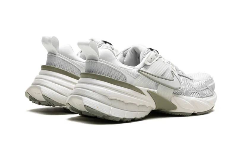 Nike Lifestyle V2K Run WMNS 'Photon Dust Light Silver'