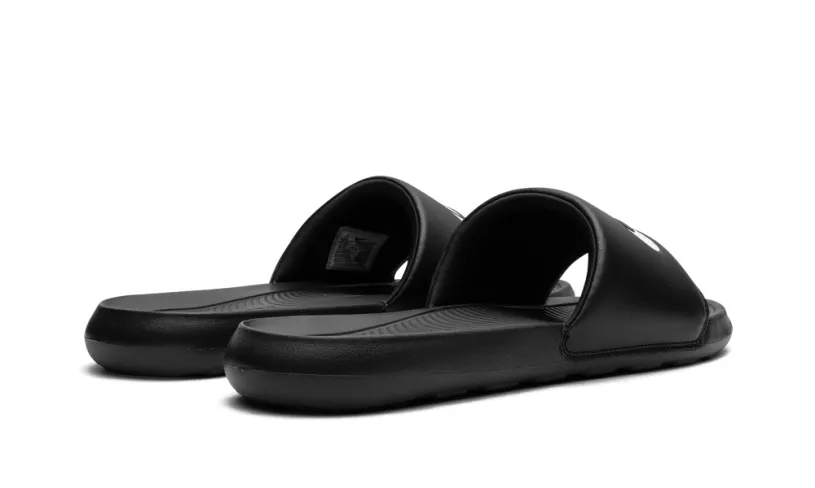 Nike Lifestyle Victori One Slide 