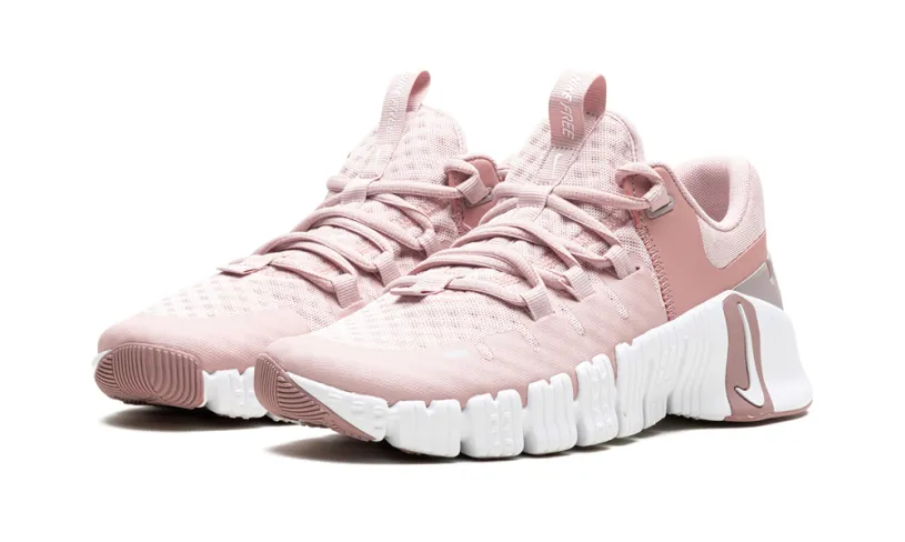 Nike Lifestyle WMNS Nike Free Metcon 5 'Pink Oxford' 