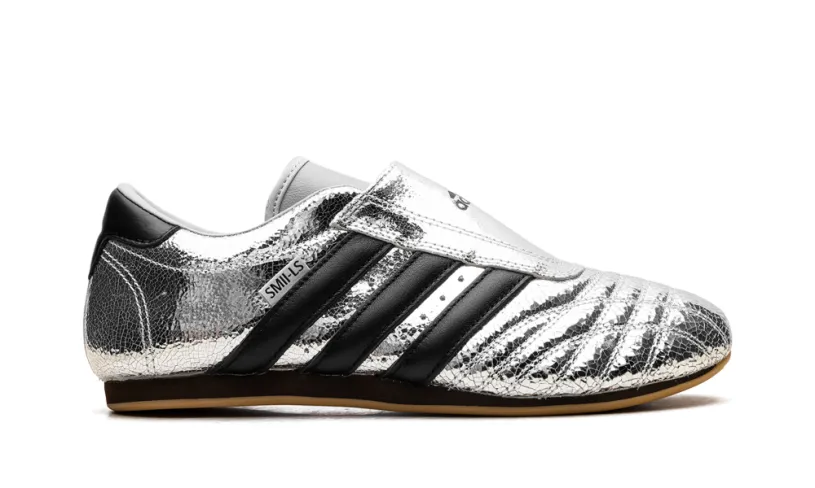 More Adidas Shoes Taekwondo WMNS 'Silver Metallic Black' 
