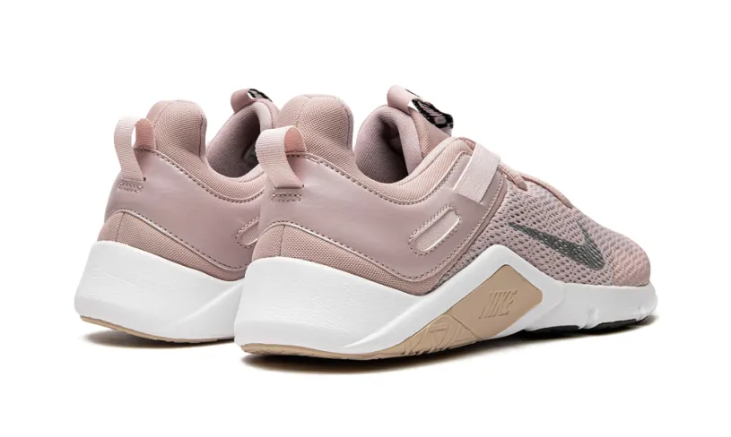 Nike Lifestyle LEGEND ESSENTIAL MNS WMNS 