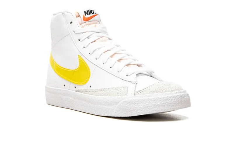 Nike Lifestyle BLAZER MID 77 ESSENTIAL WMNS 'Translucent Yellow Swoosh' 