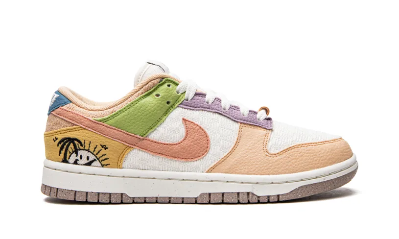 Nike Dunk DUNK LO SE WMNS 'Sun Club' 