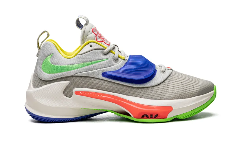Nike Basketball Zoom Freak 3 'Primary Colors' 