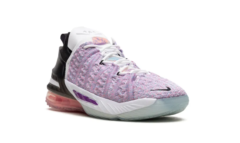 Nike Basketball LeBron 18 GS 