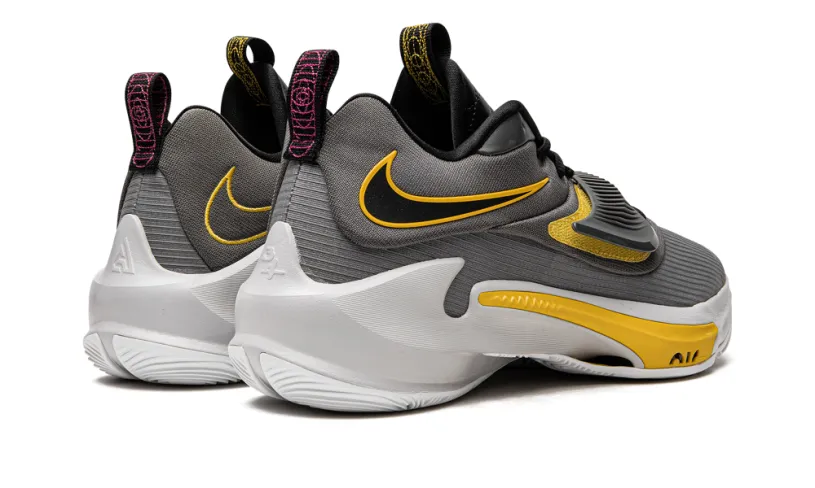 Nike Basketball Zoom Freak 3 'Low Battery' 