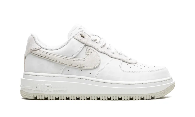 Nike Lifestyle Air Force 1 Luxe 'Summit White' 