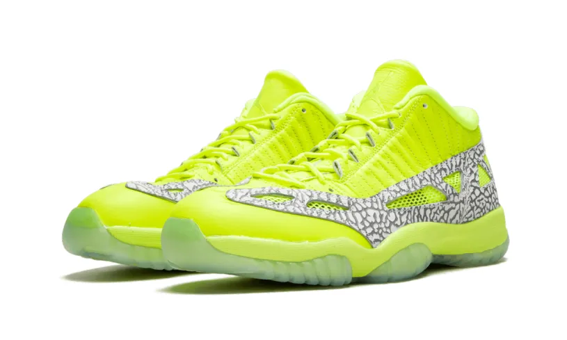 Air Jordan 11 Air Jordan 11 Retro Low IE 