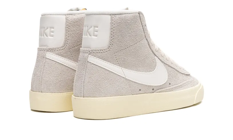 Nike Lifestyle BLAZER MID 77 VINTAGE MNS WMNS 'Light Bone Alabaster' 