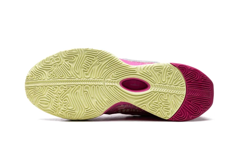 Nike Basketball LeBron 21 'The World Is Your Oyster' 