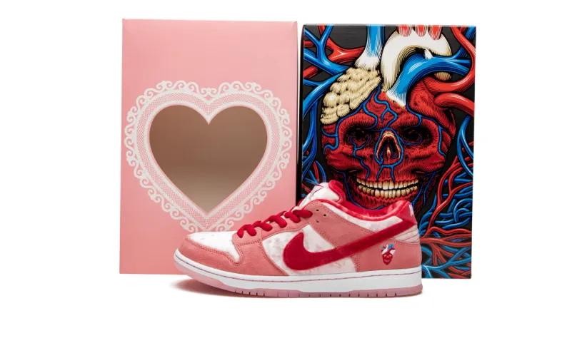 Nike Dunk SB Dunk Low 'StrangeLove - Special Box' 