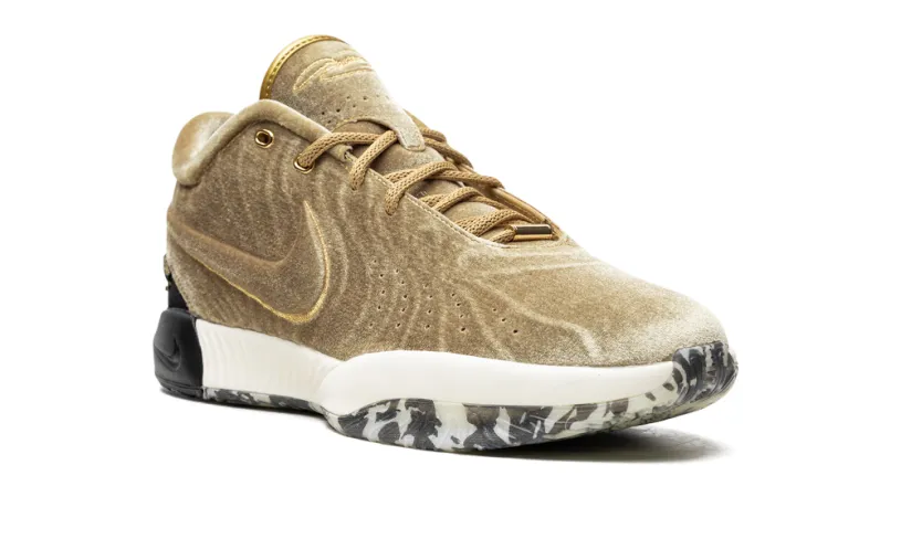 Nike Basketball LeBron 21 'The Shop - Metallic Gold' 