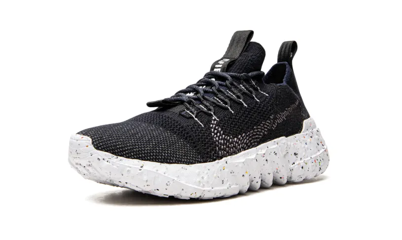 Nike Lifestyle Space Hippie 01