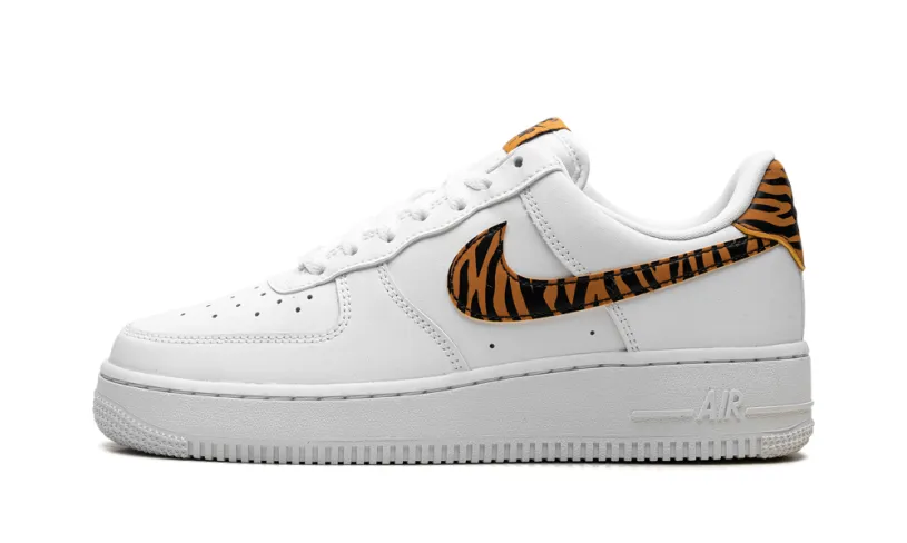 Nike Lifestyle Air Force 1 '07 WMNS 'Tiger Stripes'