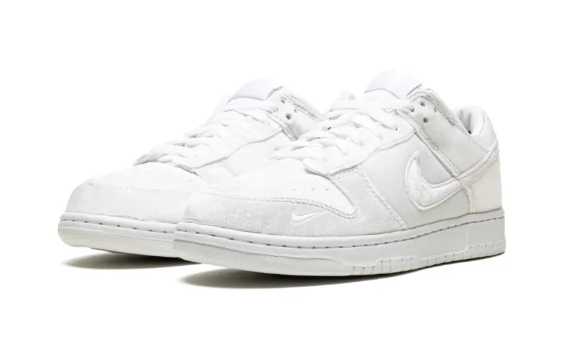 Nike Dunk Dunk Low 'Dove Street Market Triple White Velvet' 