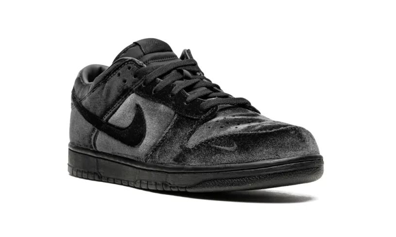 Nike Dunk Dunk Low 'Dover Street Market Triple Black Velvet' 