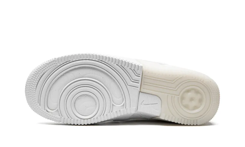 Nike Lifestyle Air Force 1 React 'Triple White' 