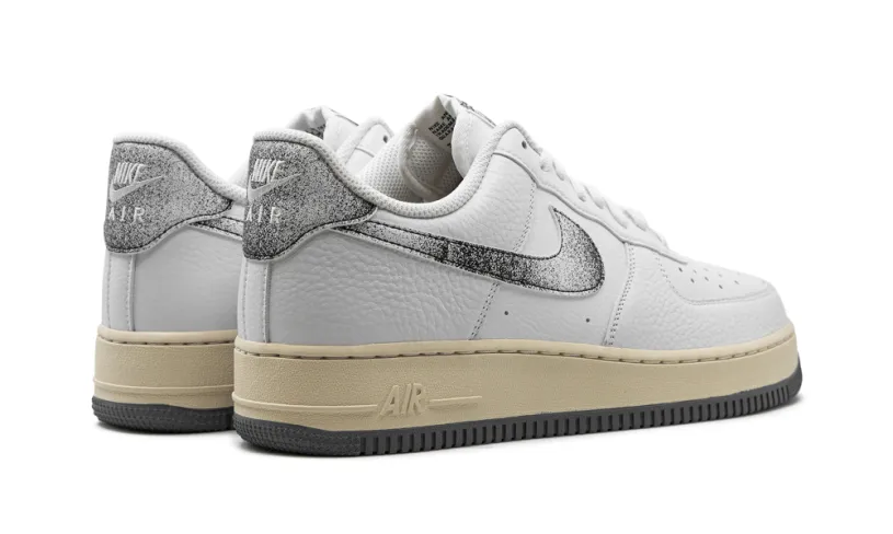 Nike Lifestyle Air Force 1 Low 'Classics' 