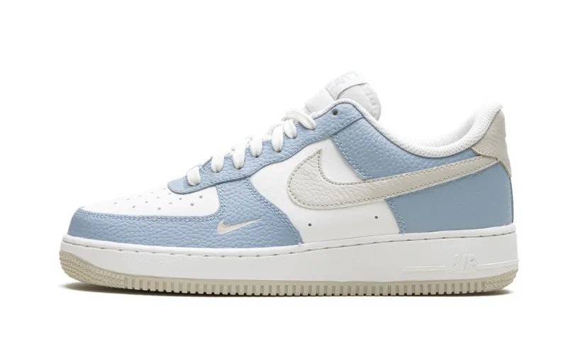 Nike Lifestyle Air Force '07 WMNS 'Baby Blue'